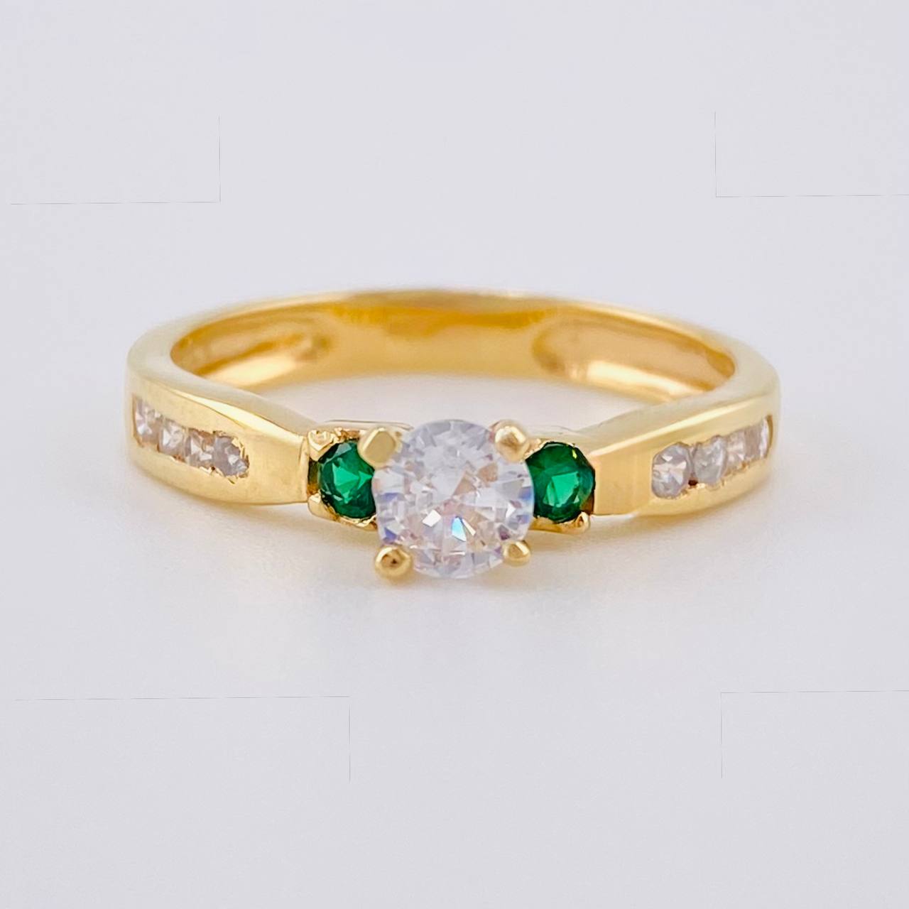 Solitaire Ring Four Prongs 3.35 g / T7 1/2 Yellow Gold 18K