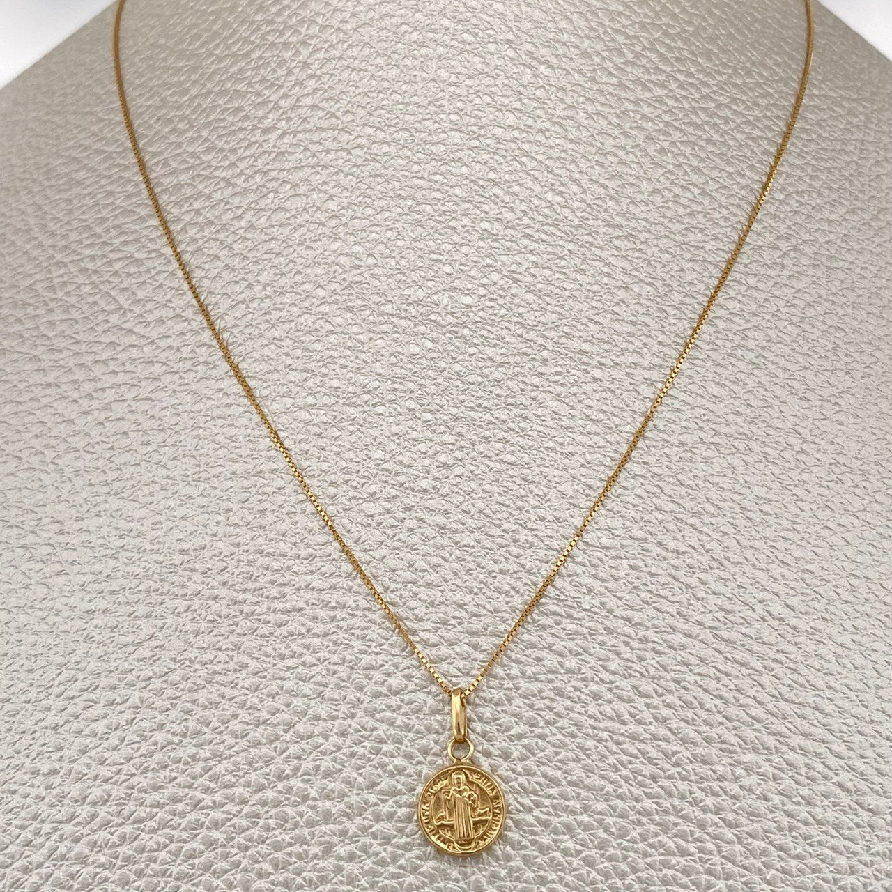 Set Cadena y Dije Veneciana + San Benito 1,35gr / Oro Amarillo 18K &