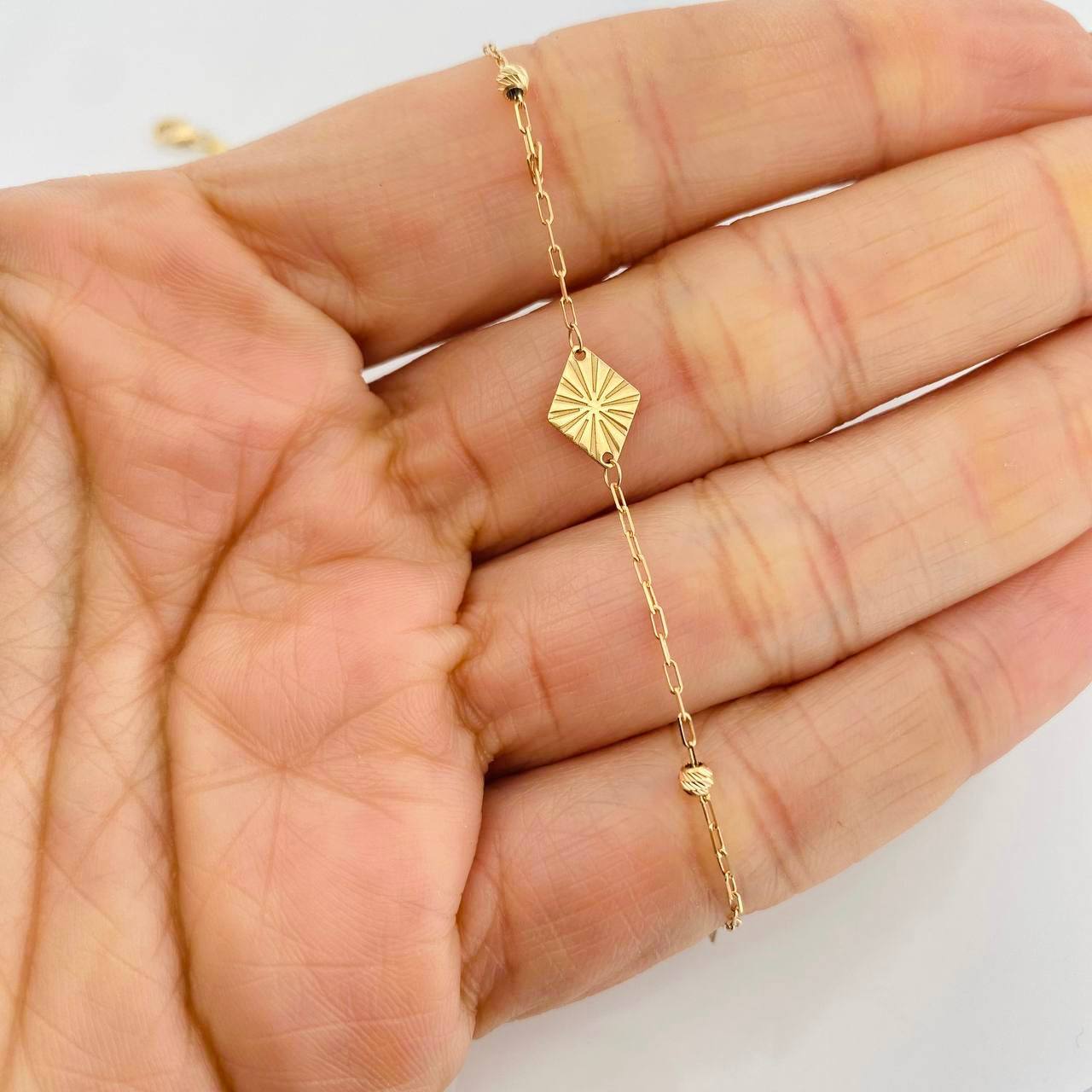 Alternating Rhombus Box Anklet 1.65g / 9 3/4 in / 0.85mm 18K Yellow Gold