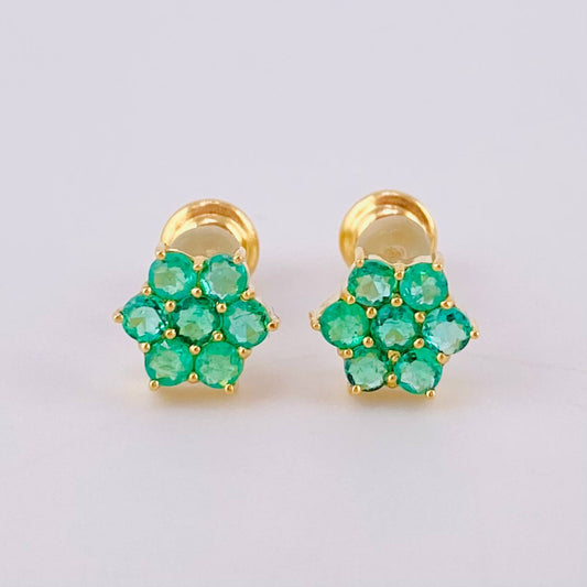 Stud Earrings with Floral Design Emeralds 51Pts 1.5 g / in / 7.5 mm Yellow Gold 18K