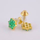 Stud Earrings with Floral Design Emeralds 51Pts 1.5 g / in / 7.5 mm Yellow Gold 18K