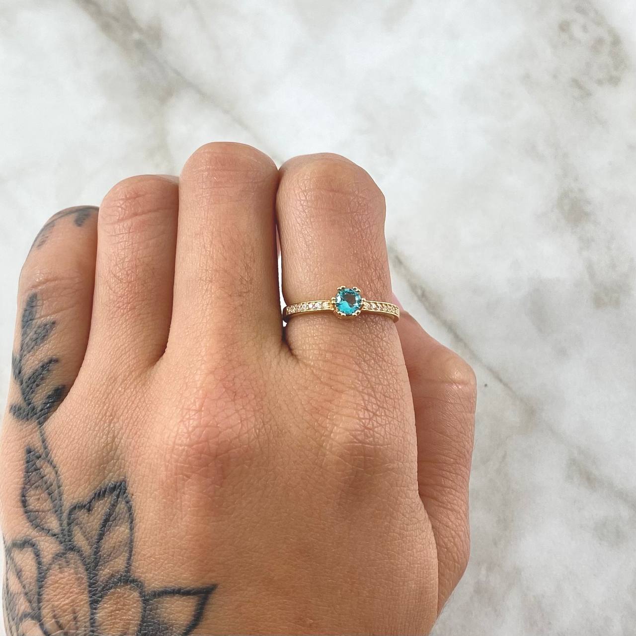 Solitaire Solitaire Crowned 1.85gr / Size 6 / White Zircons Light Blue 18K Yellow Gold ©