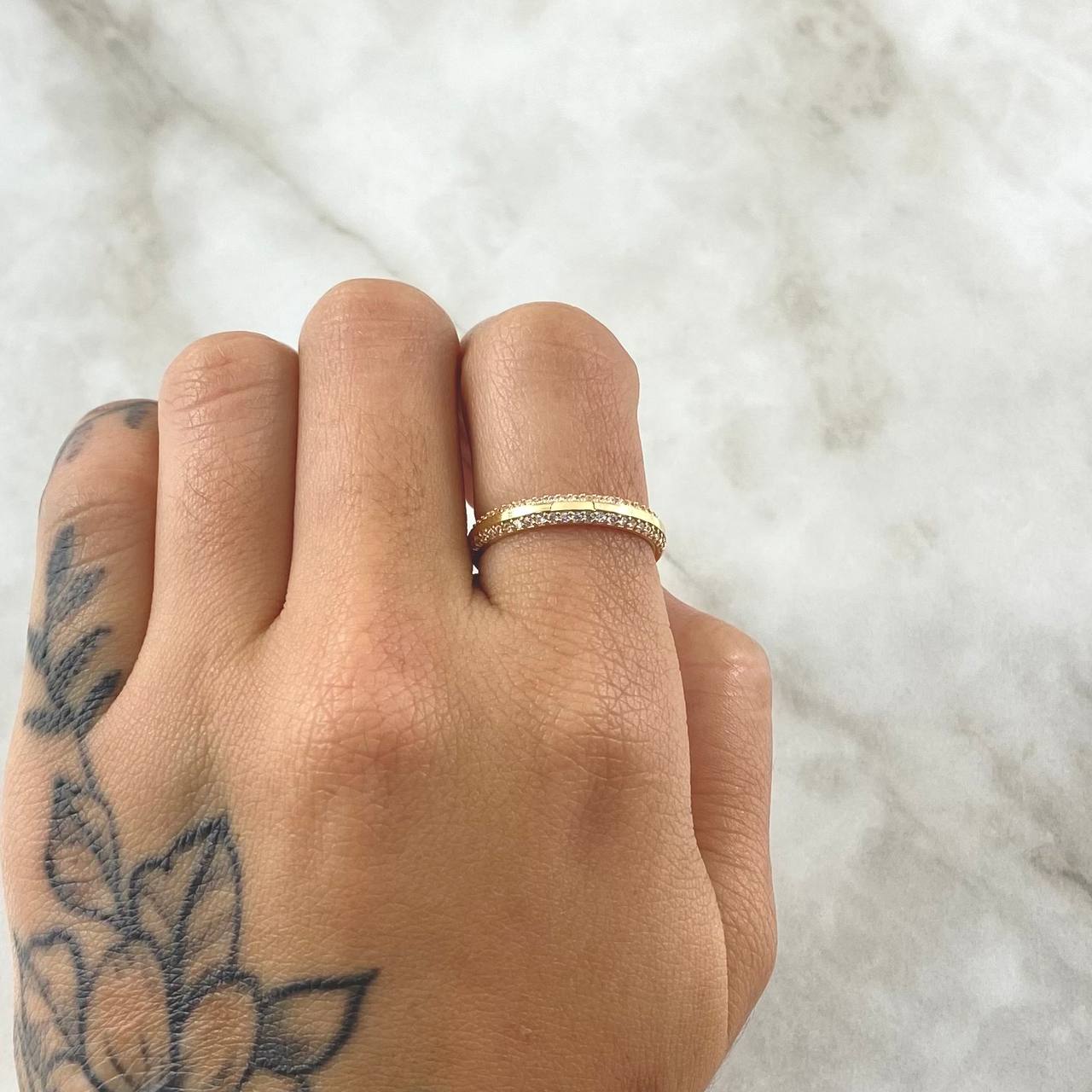 Parallel Lines Churumbela Ring 2.1gr / T5 3/4 / White Zircons 18K Yellow Gold ©