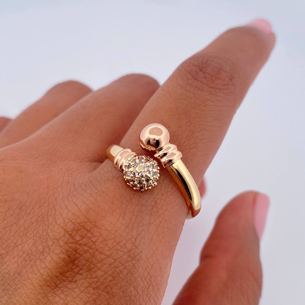 You and Me Ring 1.7gr / Size 7 3/4 / 18K Gold &
