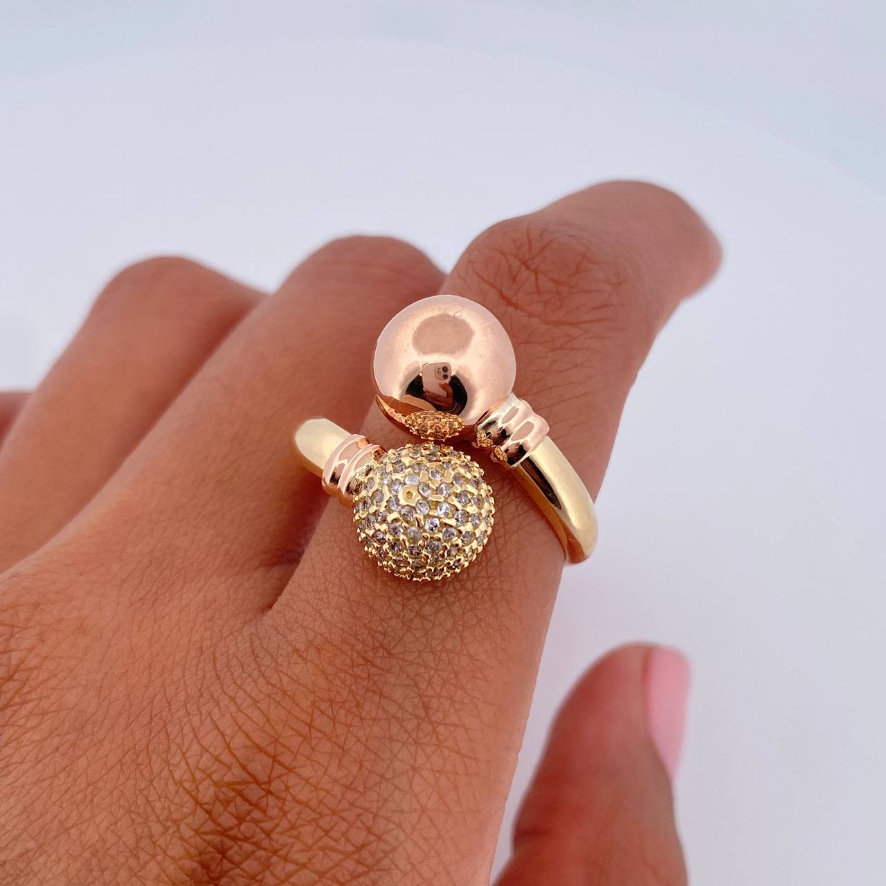 You and Me Ring 3.15gr / Size 7 / 18K Gold $