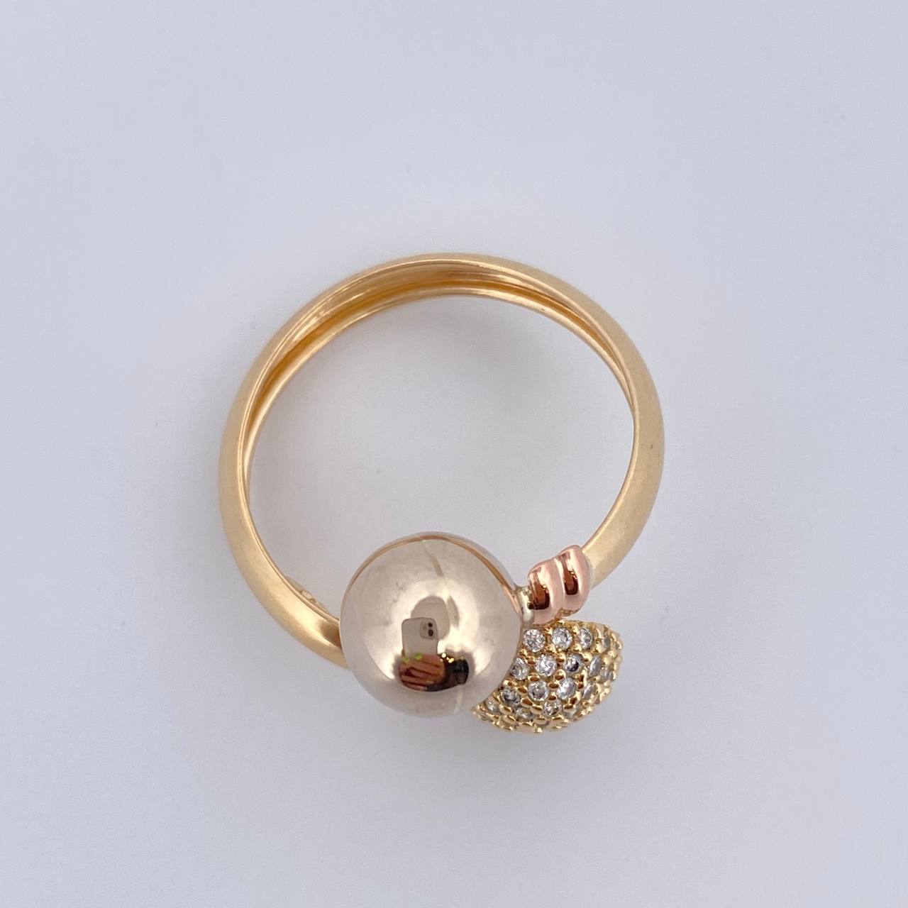 You and Me Ring 2.45gr / Size 7 1/4 / 18K Gold &