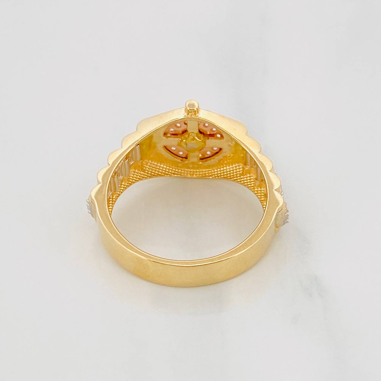 Anillo Corona Correa Movil 4.65g / T7 3/4 Tres Oros 18K