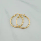 Lore Hoop Earrings 1.6 g / 1 in 18K Yellow Gold