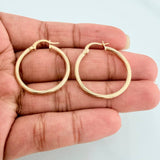 Lore Hoop Earrings 1.6 g / 1 in 18K Yellow Gold