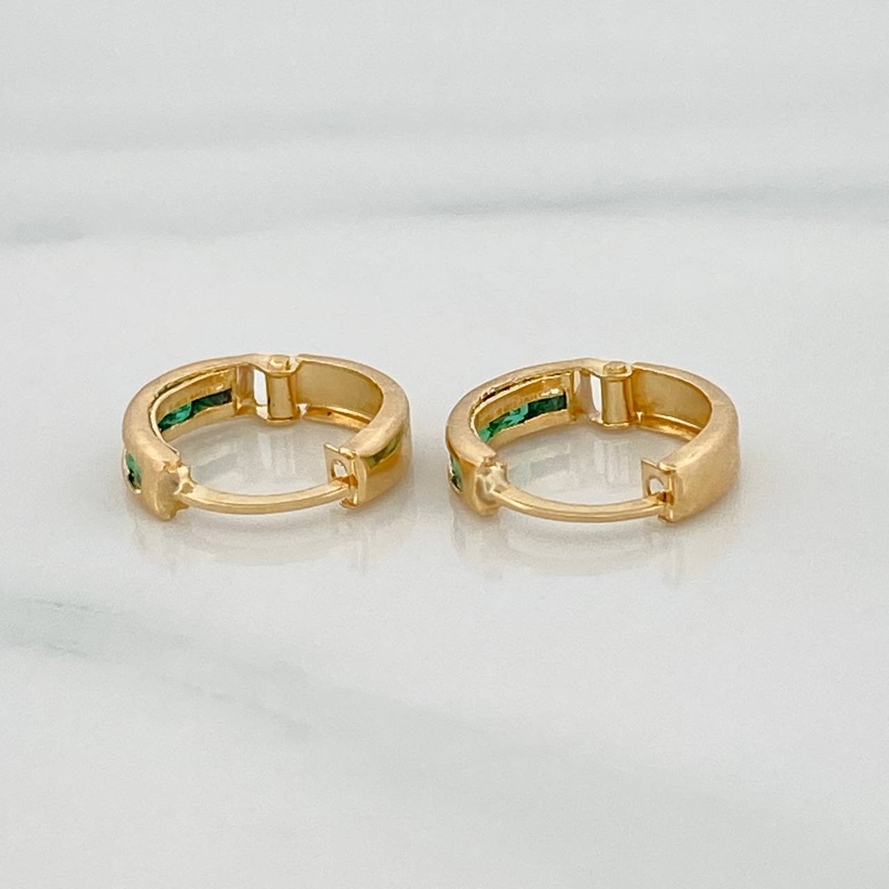 Carril Hoop Earrings 0.75 g / 1/2 in 18K Yellow Gold