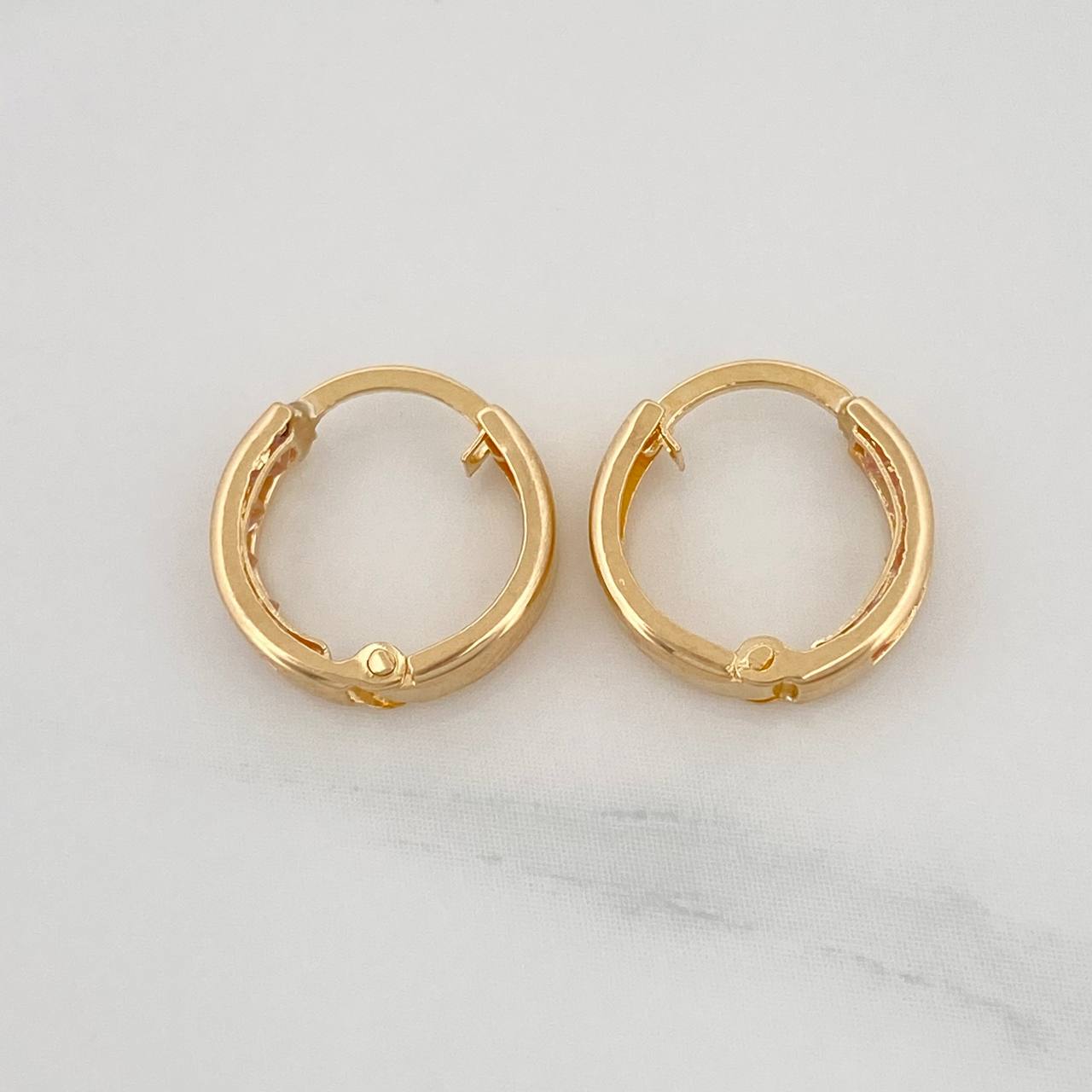 Carril Hoop Earrings 0.85 g / 1/2 in 18K Yellow Gold