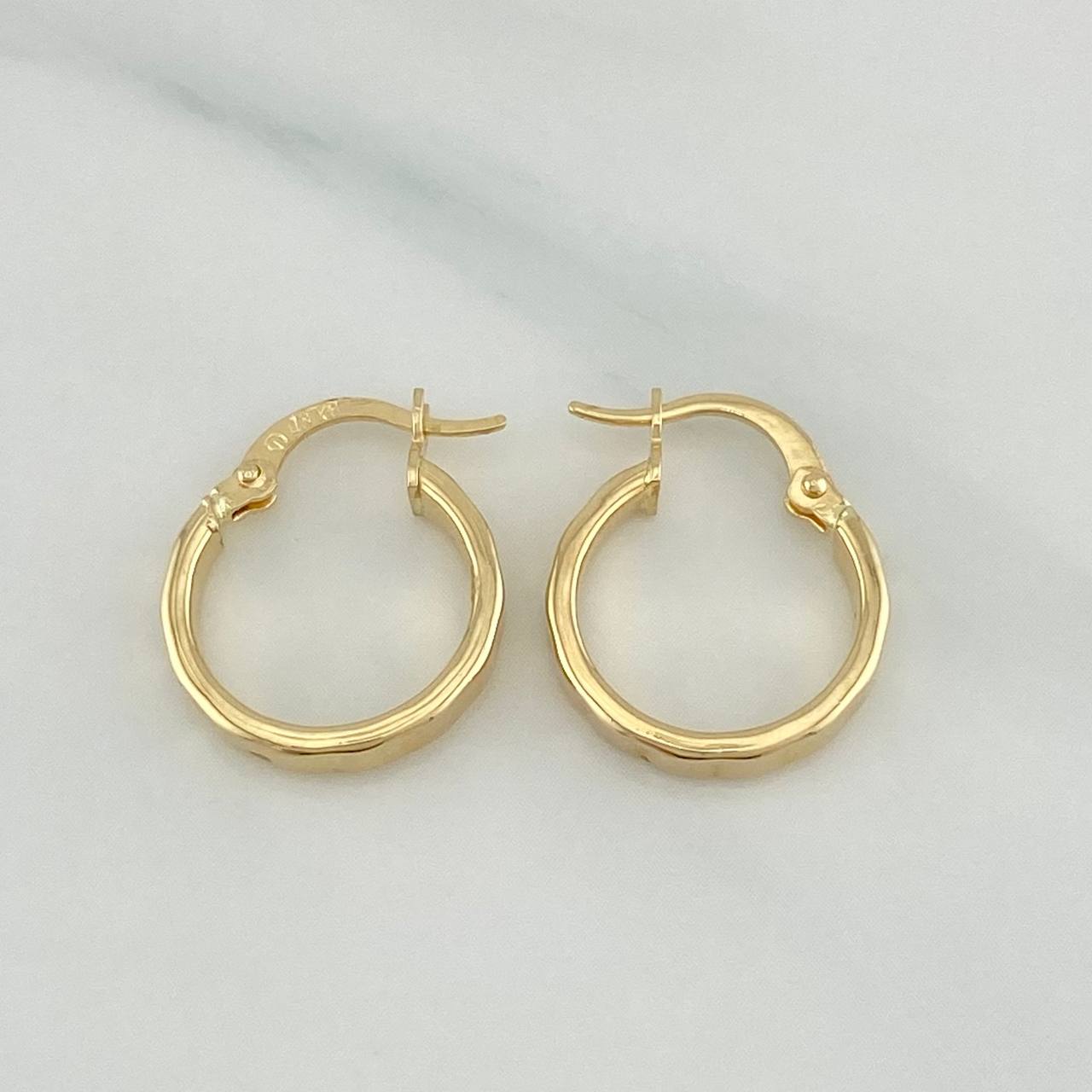 Somi Hoop Earrings 1.4 g / 3/4 in 18K Yellow Gold