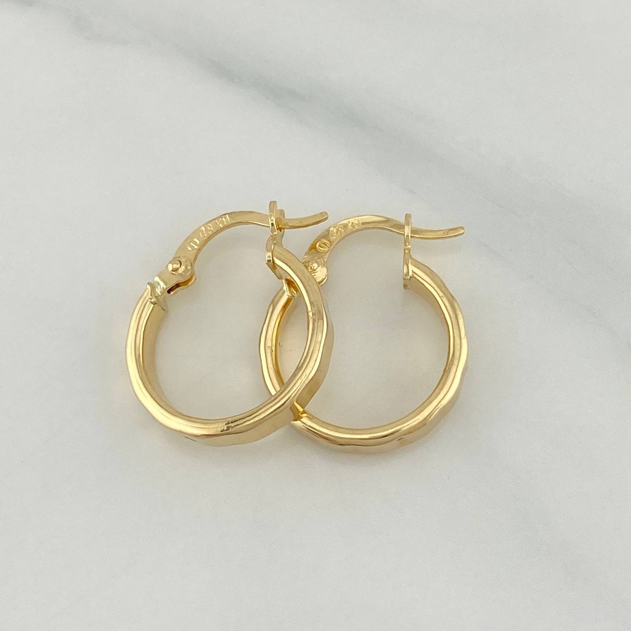 Somi Hoop Earrings 1.4 g / 3/4 in 18K Yellow Gold