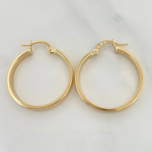 Screw Hoop Earrings 2.15 g / 1 in 18K Yellow Gold