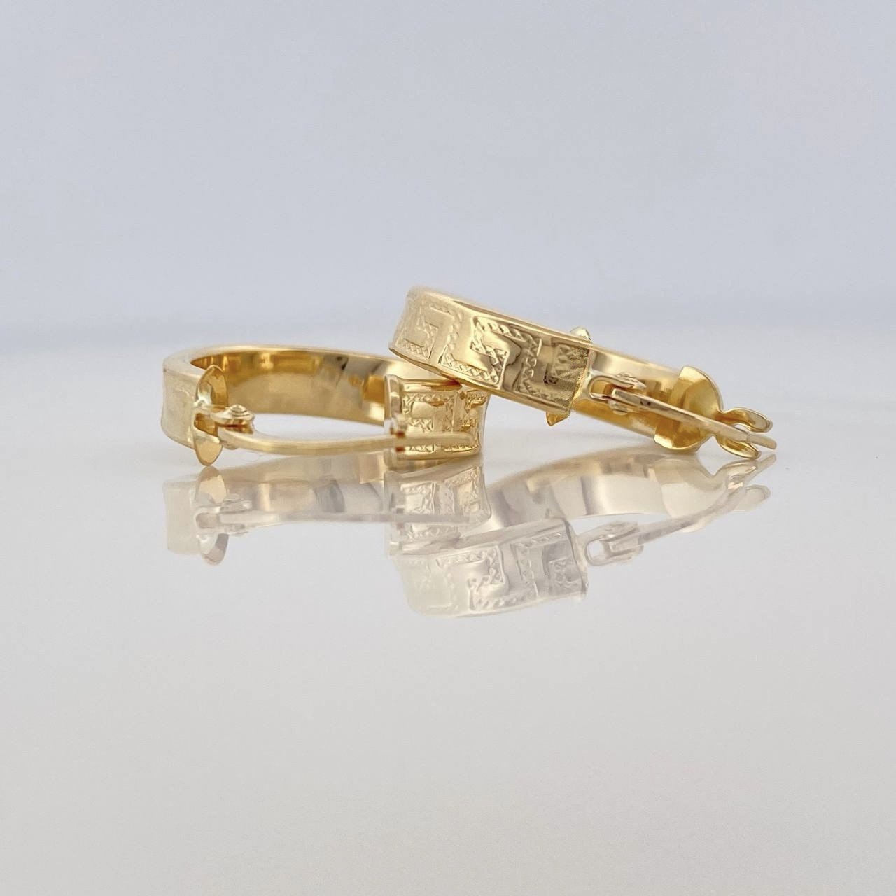 Tribal Chain 2.3 g / 3/4 in 18K Yellow Gold