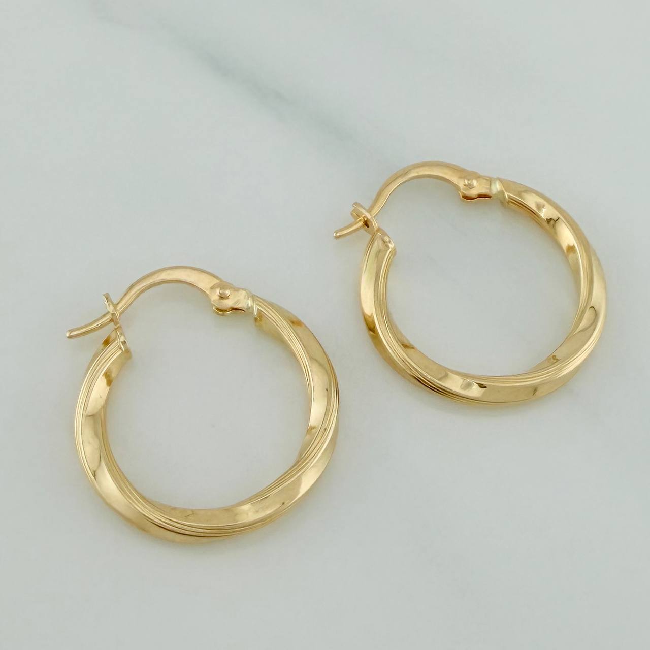 Hoop Earrings Mai 1.45 g / 3/4 in Yellow Gold 18K
