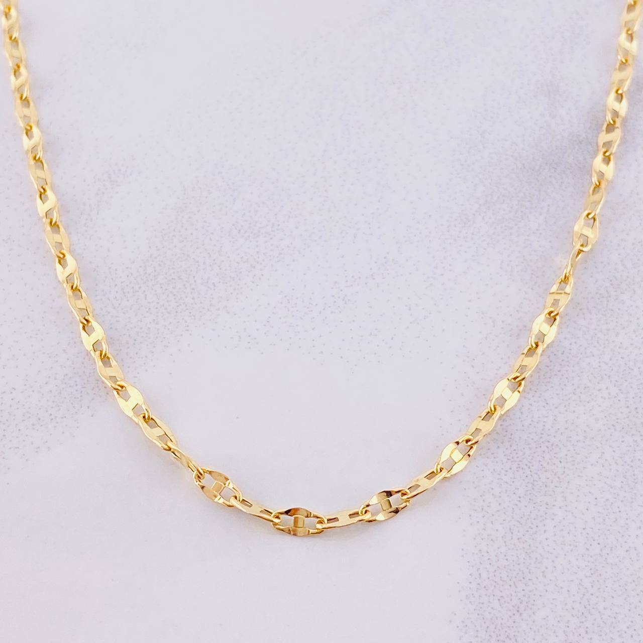 Cadena Crispeta 2.45g / 20 in / 2.67mm Oro Amarillo 18K