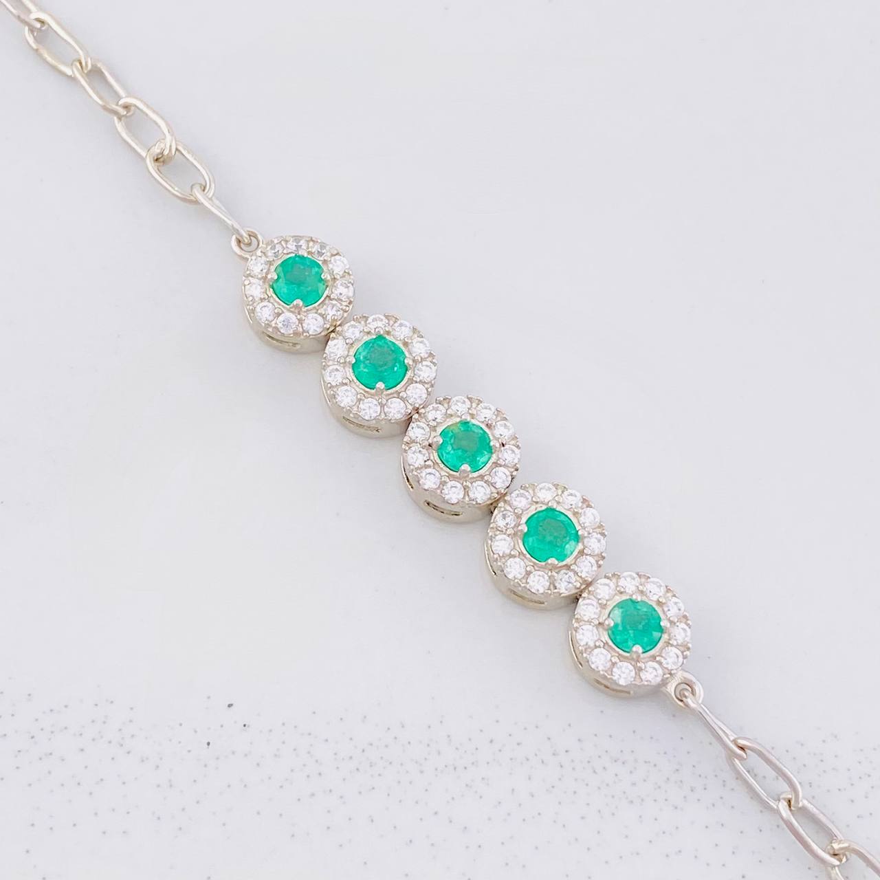 Bracelet Halo Box Emeralds 55pts 3.75g / 7 1/2 in / 6.8mm Silver 925