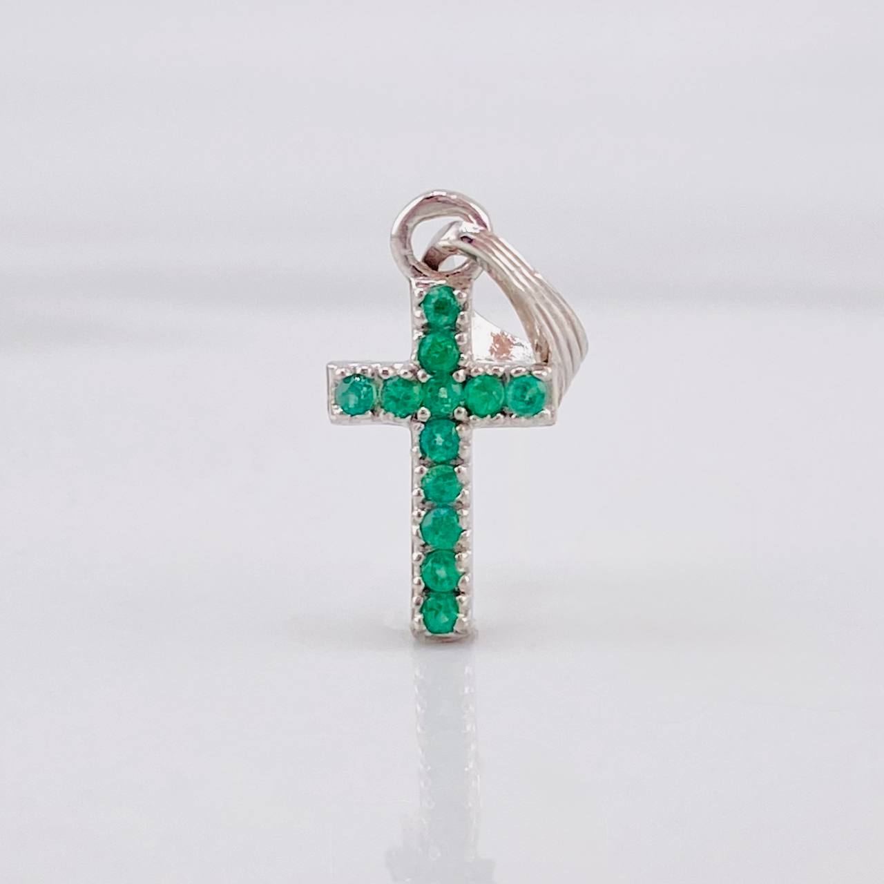 Pendant Cross Dense Emeralds 19pts 0.75g / 3/4 in Silver 925