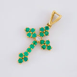 Dije Cruz Florencial 45pts Esmeraldas 8pts Diamantes 2gr / 1 1/4 in / Oro Amarillo 18K *