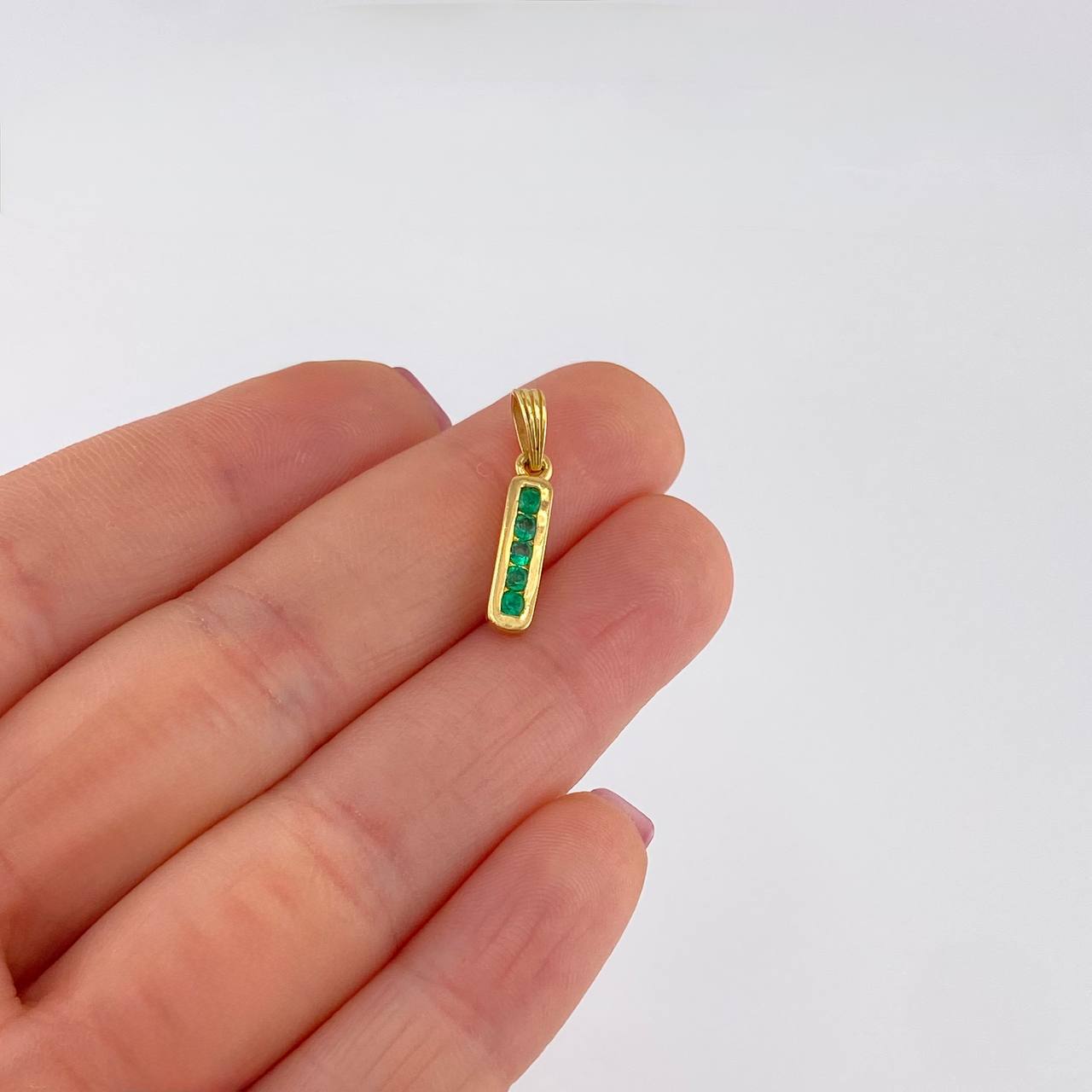 Pendant Straight Rail 1.35gr / 2.1cm / Emeralds 19pts 18K Yellow Gold (Jewel) *