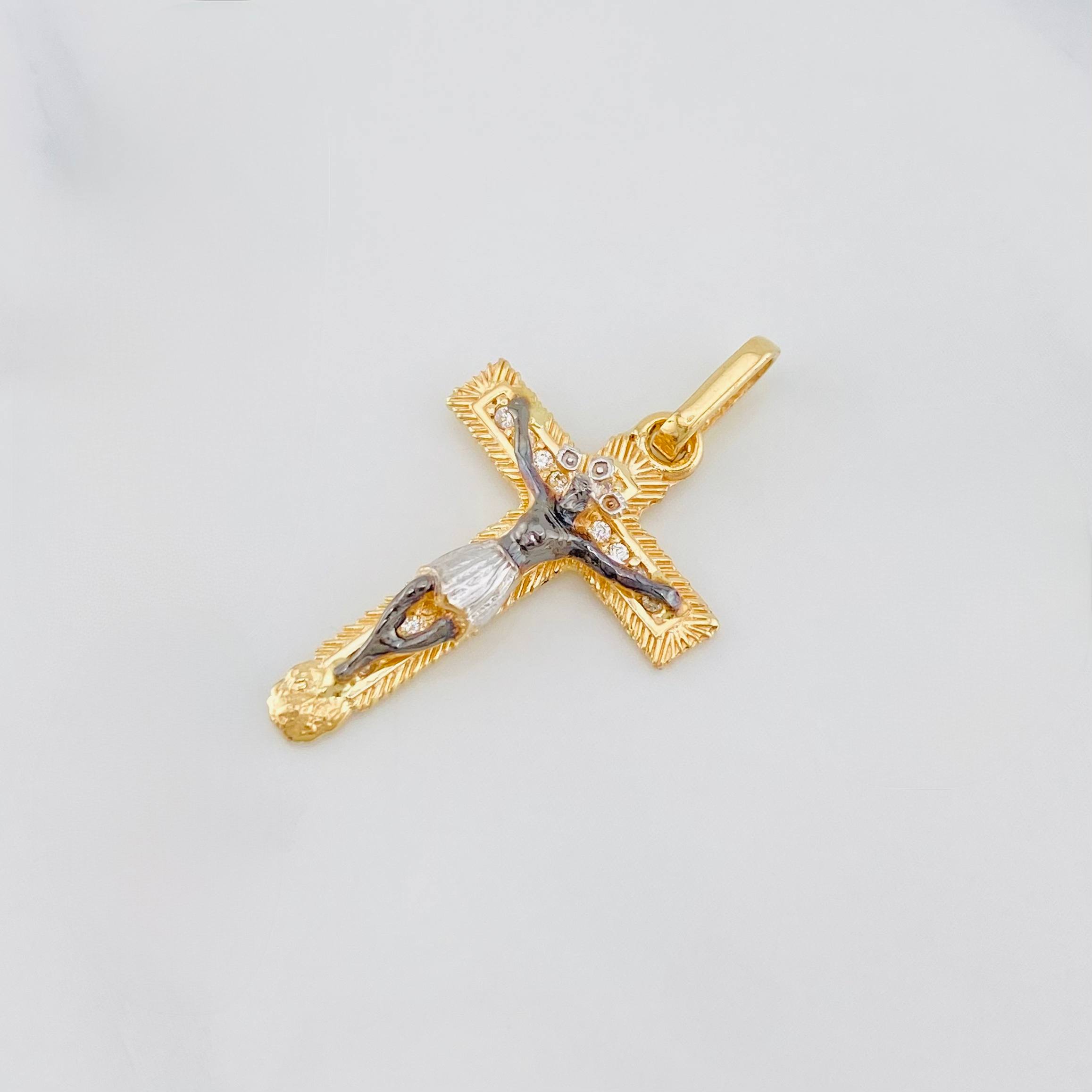 Dije Cruz cristo 1.7g / 1 in Tres Oros 18K