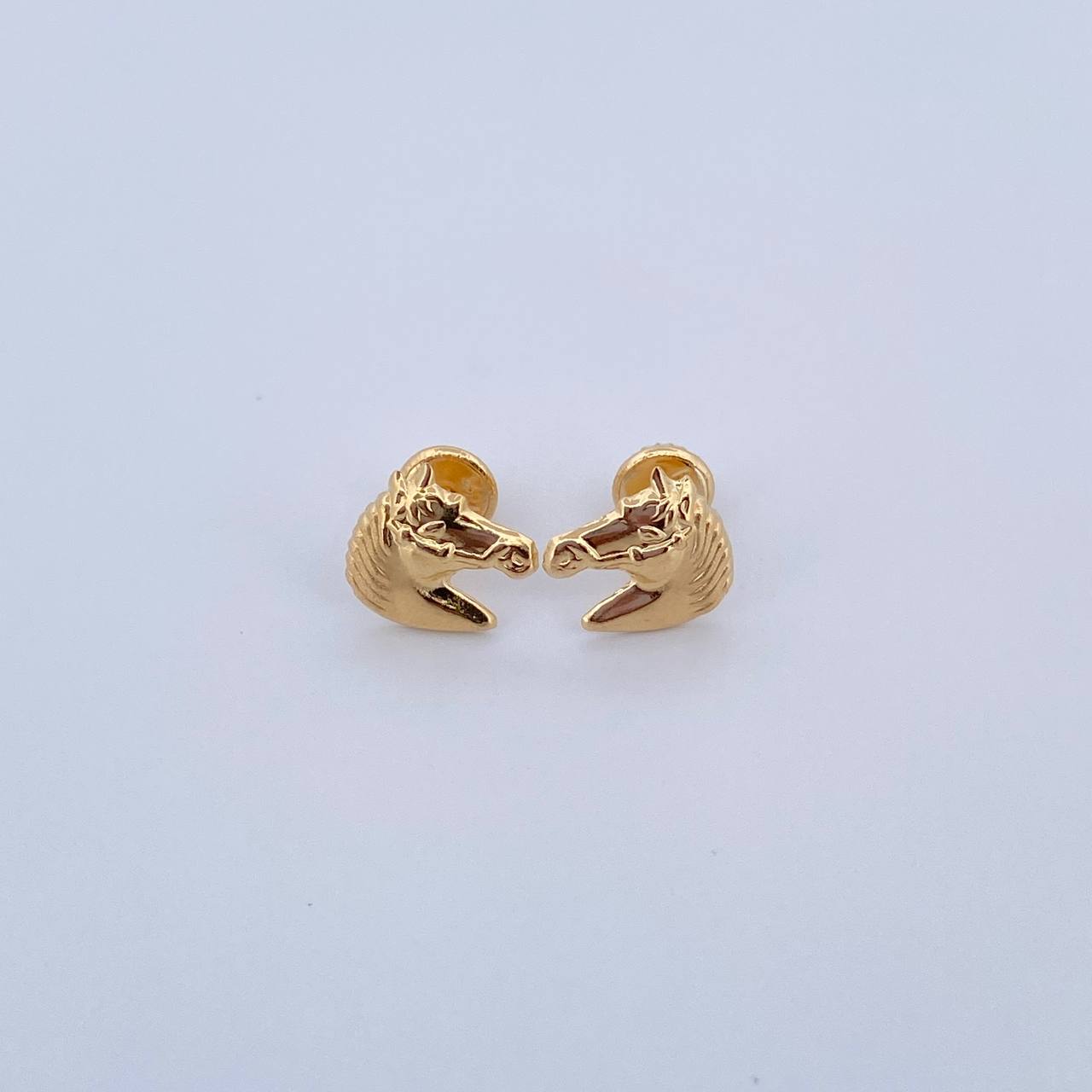 Stud Earrings Horse 0.9gr / Smooth 18K Yellow Gold &