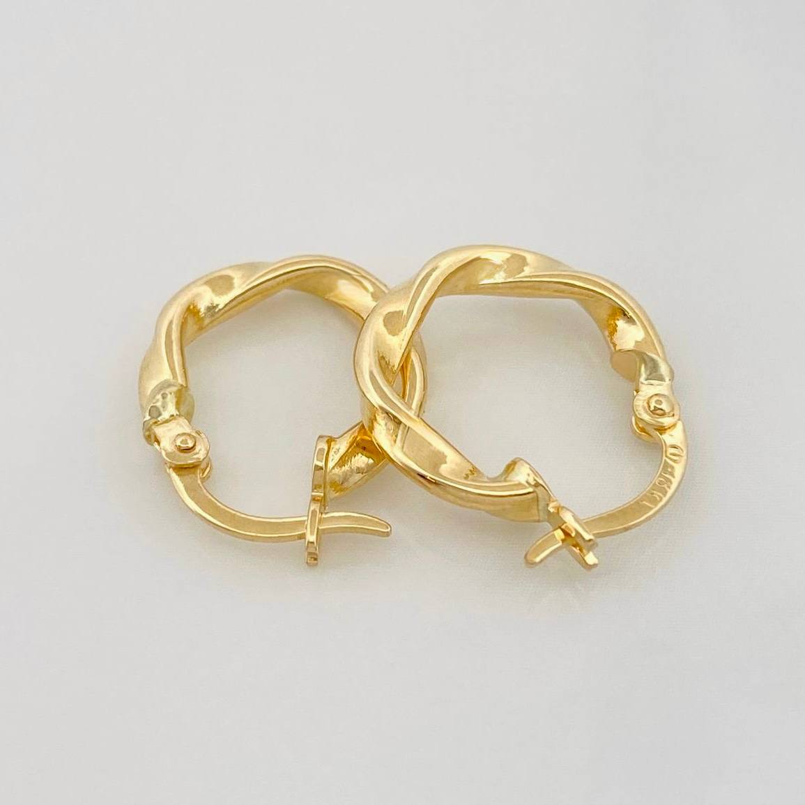 Candongas Melcocha 1.15g / 1/2 in Oro Amarillo 18K