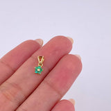 Pendant Flower 5 Petals Emeralds 0.15Pts 0.45 g / 1/2 in Yellow Gold 18K