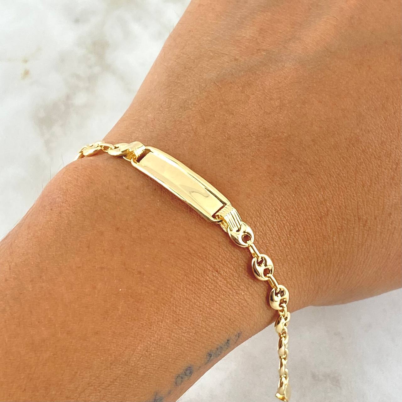 Bracelet Baby Rectangular Plate 2.65gr / 14.5cm / 4.8mm Smooth Edge 18K Yellow Gold