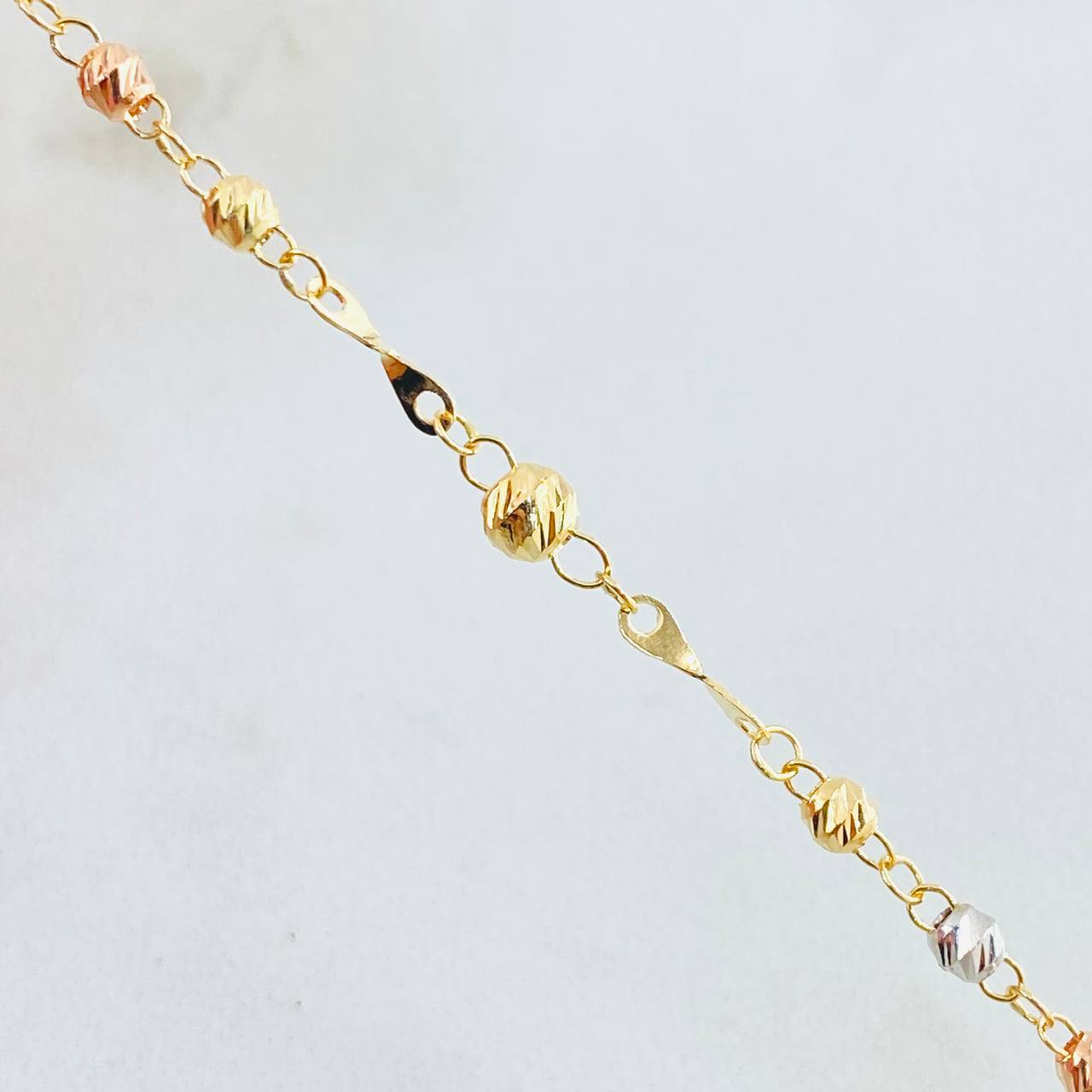 Miraculous Virgin Rosary 6.75gr / 19 3/4 in / Three 18K Golds