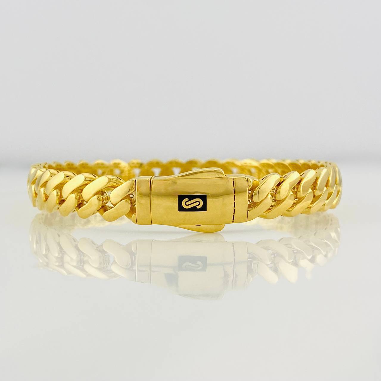 Cuban Links Bracelet Infinito 14.65g / 7 1/2 in / 8.2mm Yellow Gold 18K