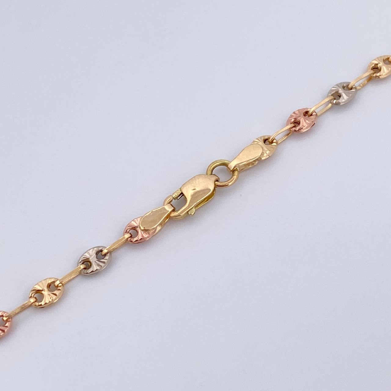 GC Chain 7.3gr / 61.8cm / 2.8mm Diamond Cut Three 18K Gold $