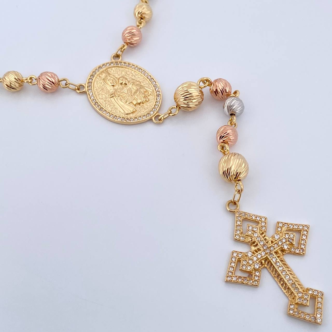 Rosary Virgin Del Carmen 46.95gr / 62.3cm / 6mm-8mm Beads Diamond Cut White Zircons Three 18K Gold $