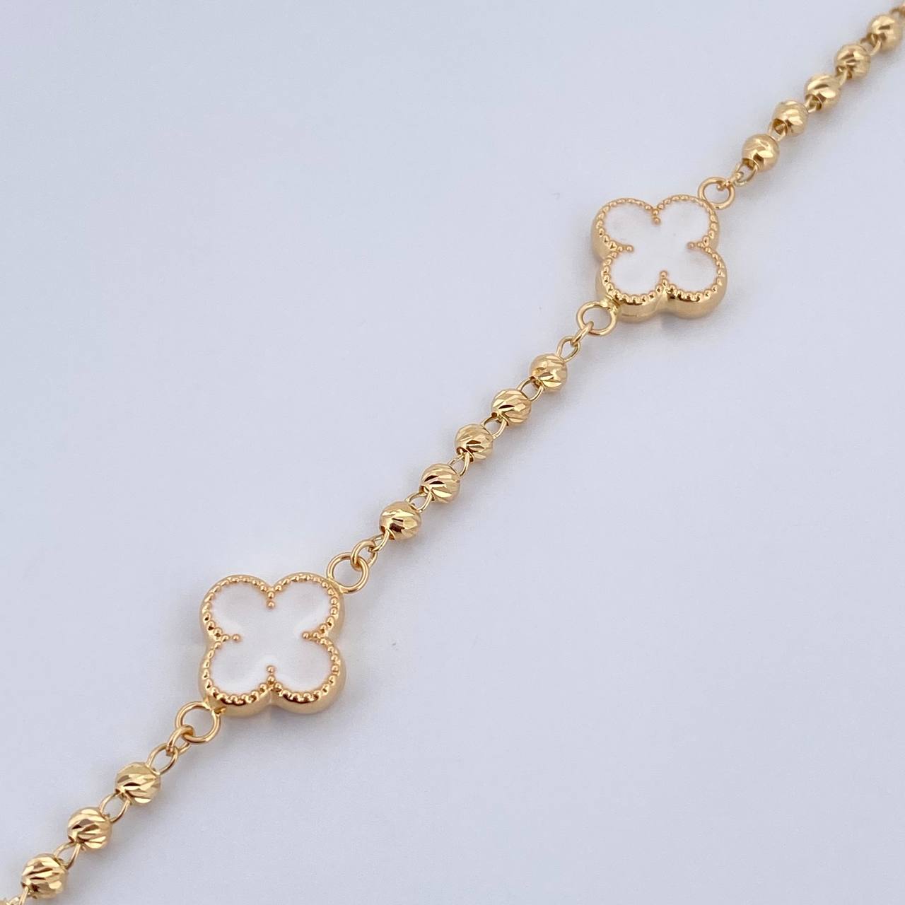 Clover Bracelet Military 5.7gr / 19cm / 2.8mm Beads Diamond Cut Electrostatic White Yellow Gold 18K $