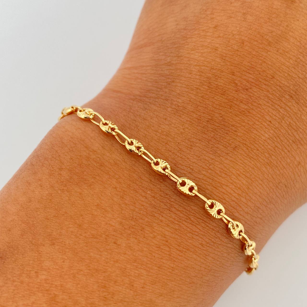 Pulso GC 3.05gr / 22.3cm / 2.8mm Diamantada Oro Amarillo 18K $