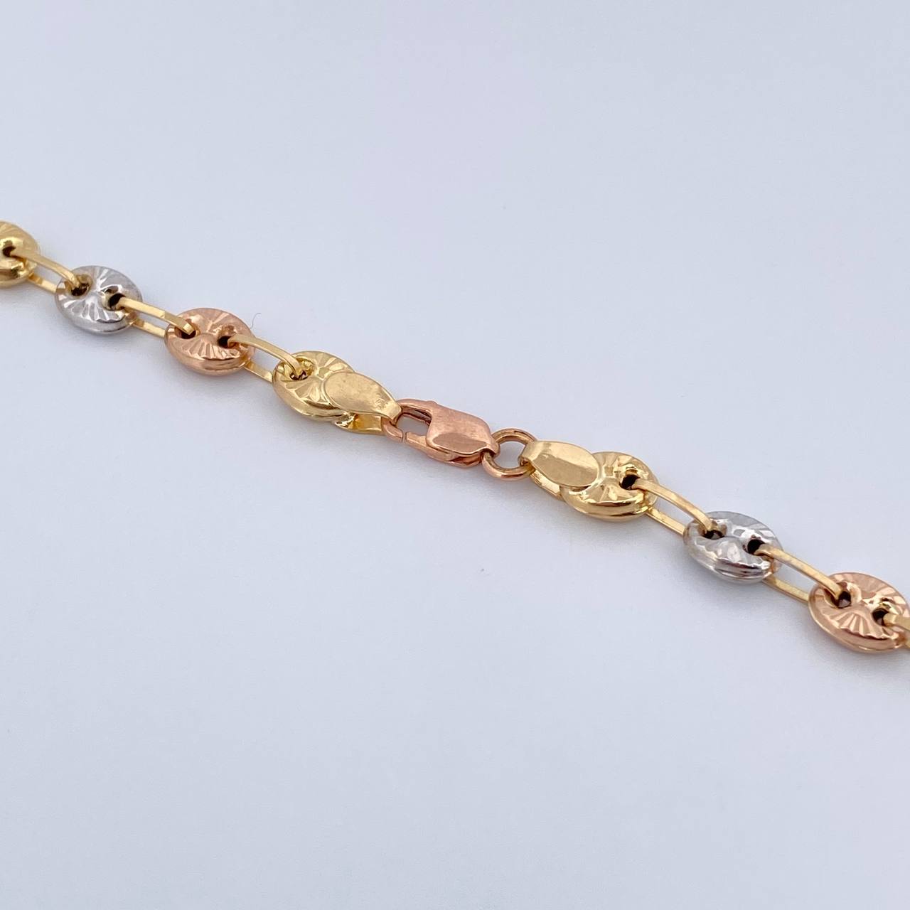 GC Chain 13.75gr / 61.9cm / 4.8mm Diamond Cut Three 18K Gold &