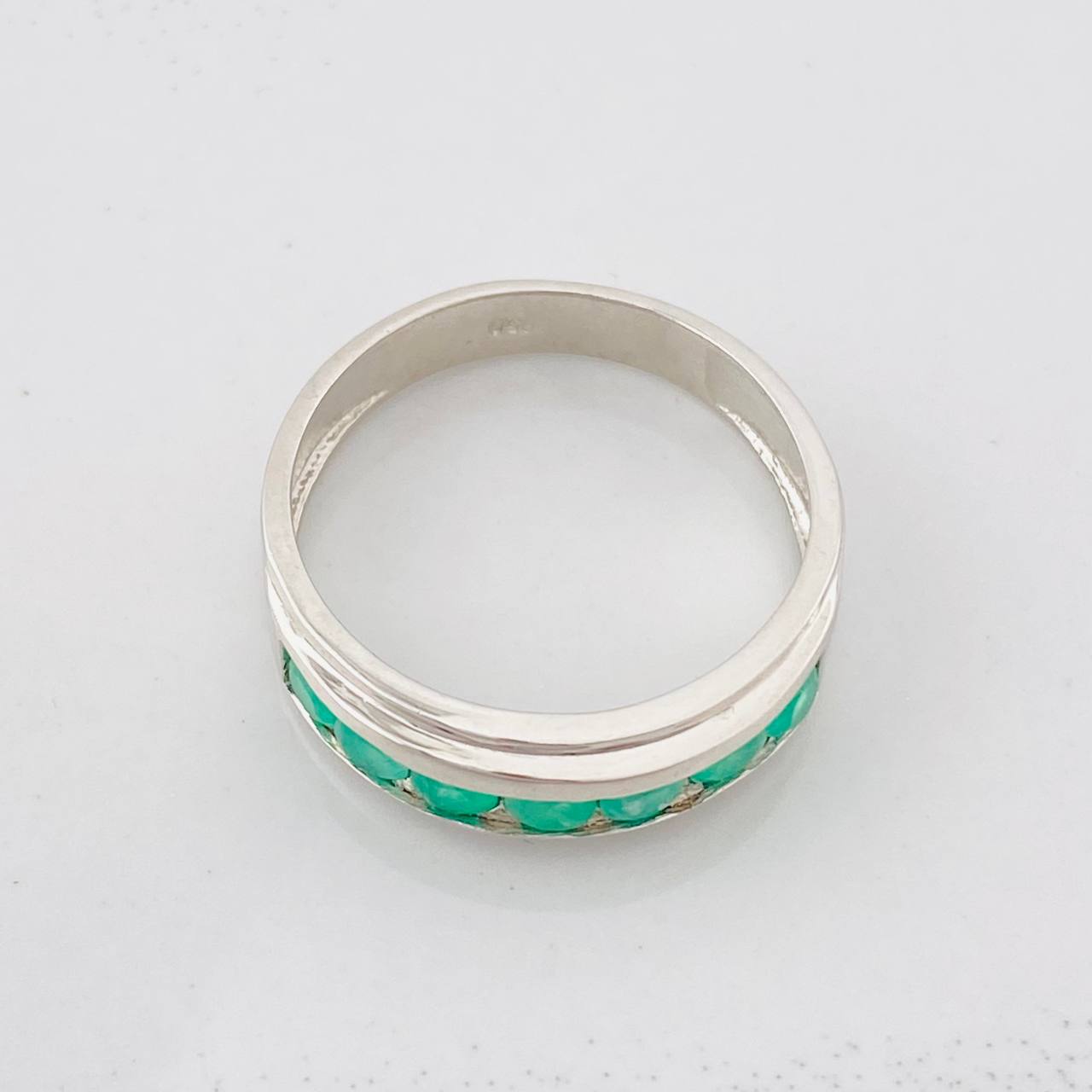 Rectangular Channel Ring Emeralds 1.05pts 3.4g / T9 Silver 950