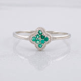Ring Clover Flower Emeralds 13pts 1.2g / T9 1/2 Silver 925