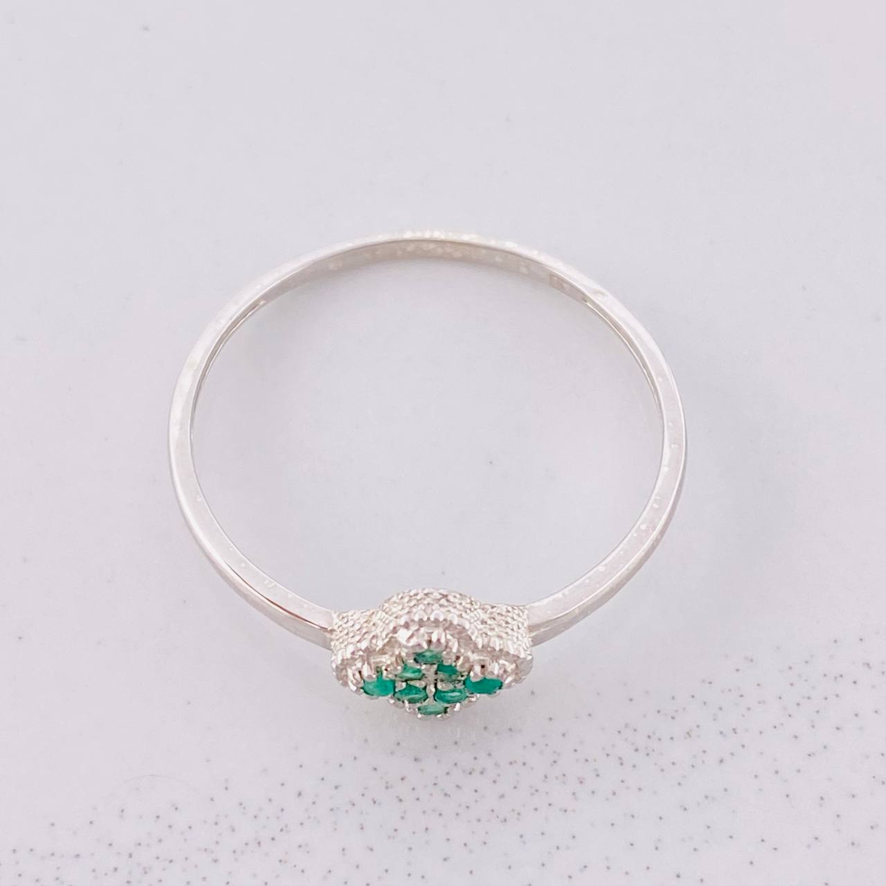 Ring Clover Flower Emeralds 13pts 1.2g / T9 1/2 Silver 925