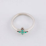 Emerald Flower Ring 12pts 2.65g / T7 1/4 Silver 950
