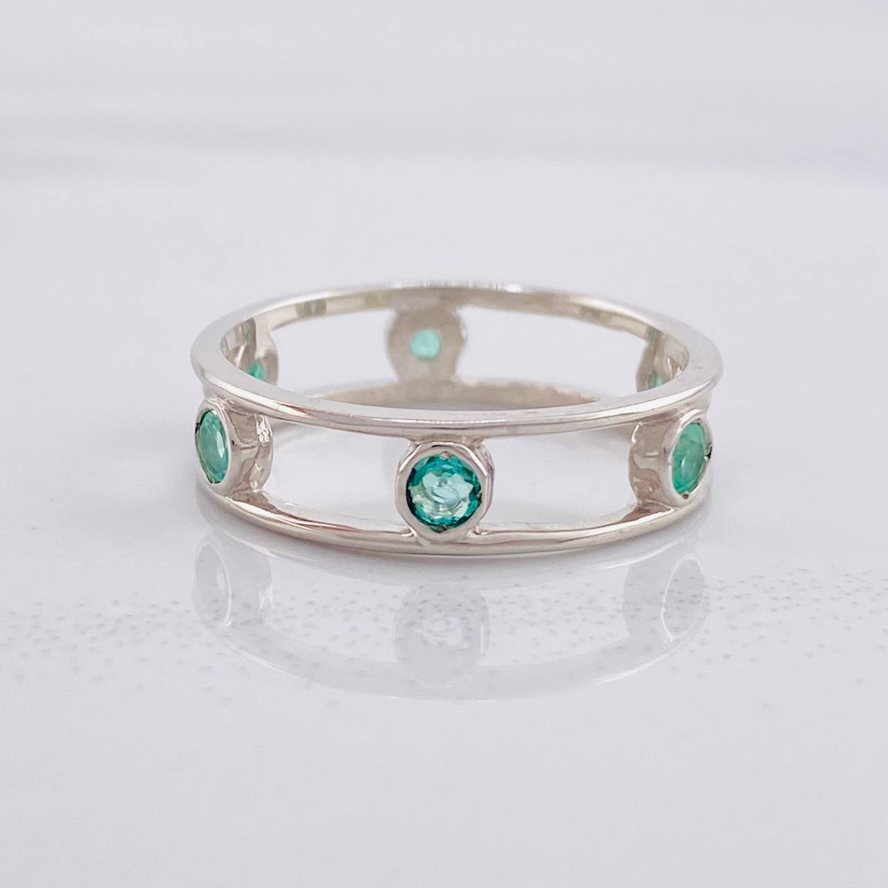 Ring Tambourine Emeralds 55pts 2.6g / T9 Silver 925