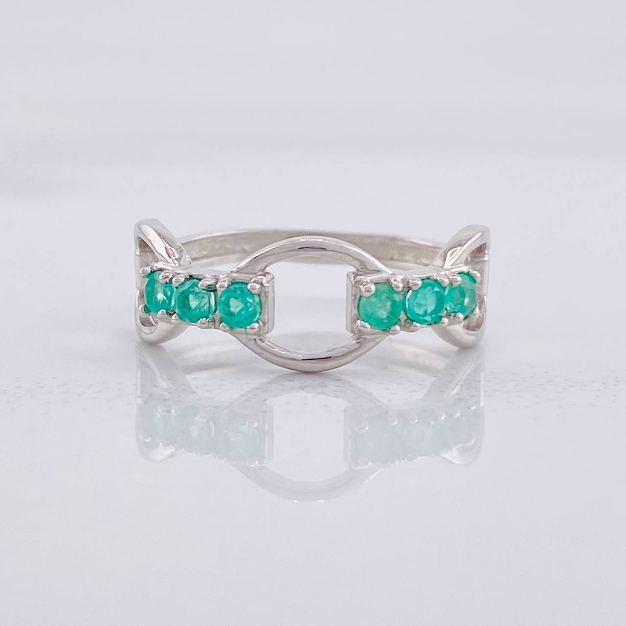Ring Infinite Bow Emeralds 26pts 1.5g / T6 Silver 950