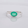 Oval Central Emerald Ring 40pts 1.3g / T6 1/2 Silver 925