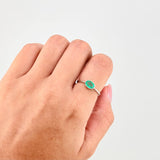 Oval Central Emerald Ring 40pts 1.3g / T6 1/2 Silver 925