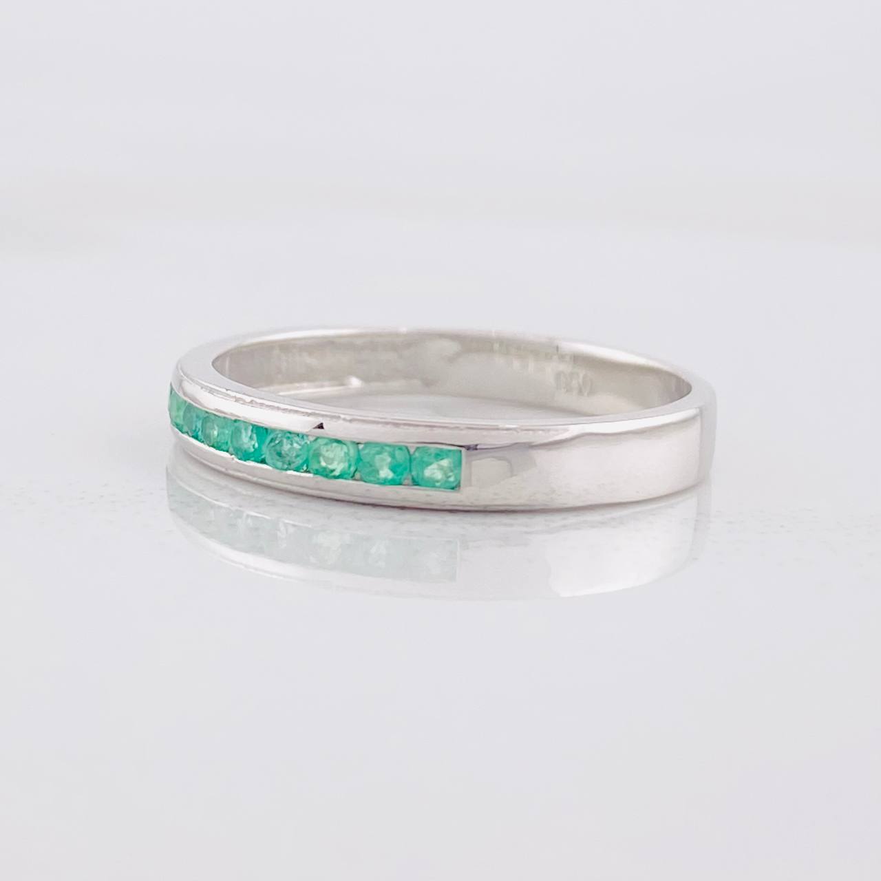 Anillo Carril Chispas Esmeraldas 30pts 1.9 g / T9 1/4 Plata 950