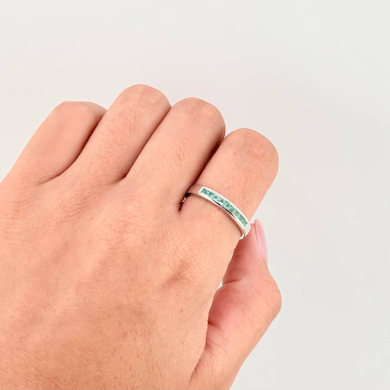 Anillo Carril Chispas Esmeraldas 30pts 1.9 g / T9 1/4 Plata 950