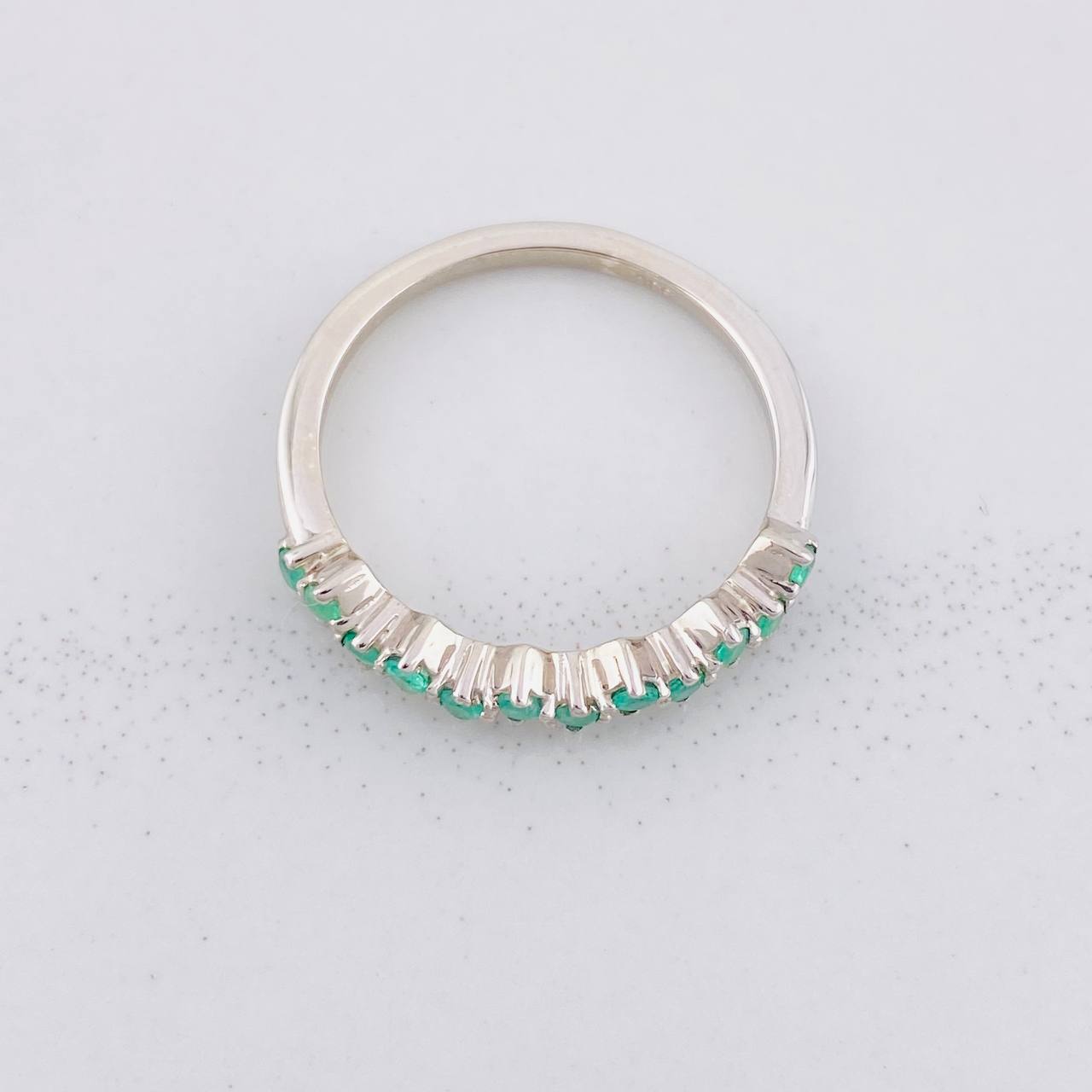 Reverse Channel Ring Emeralds 30pts 2g / T8 Silver 950
