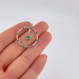 Dije Aro Colgante 2.95gr / 3.5cm / Esmeraldas 55pts Oro Blanco 18K (Joya) *