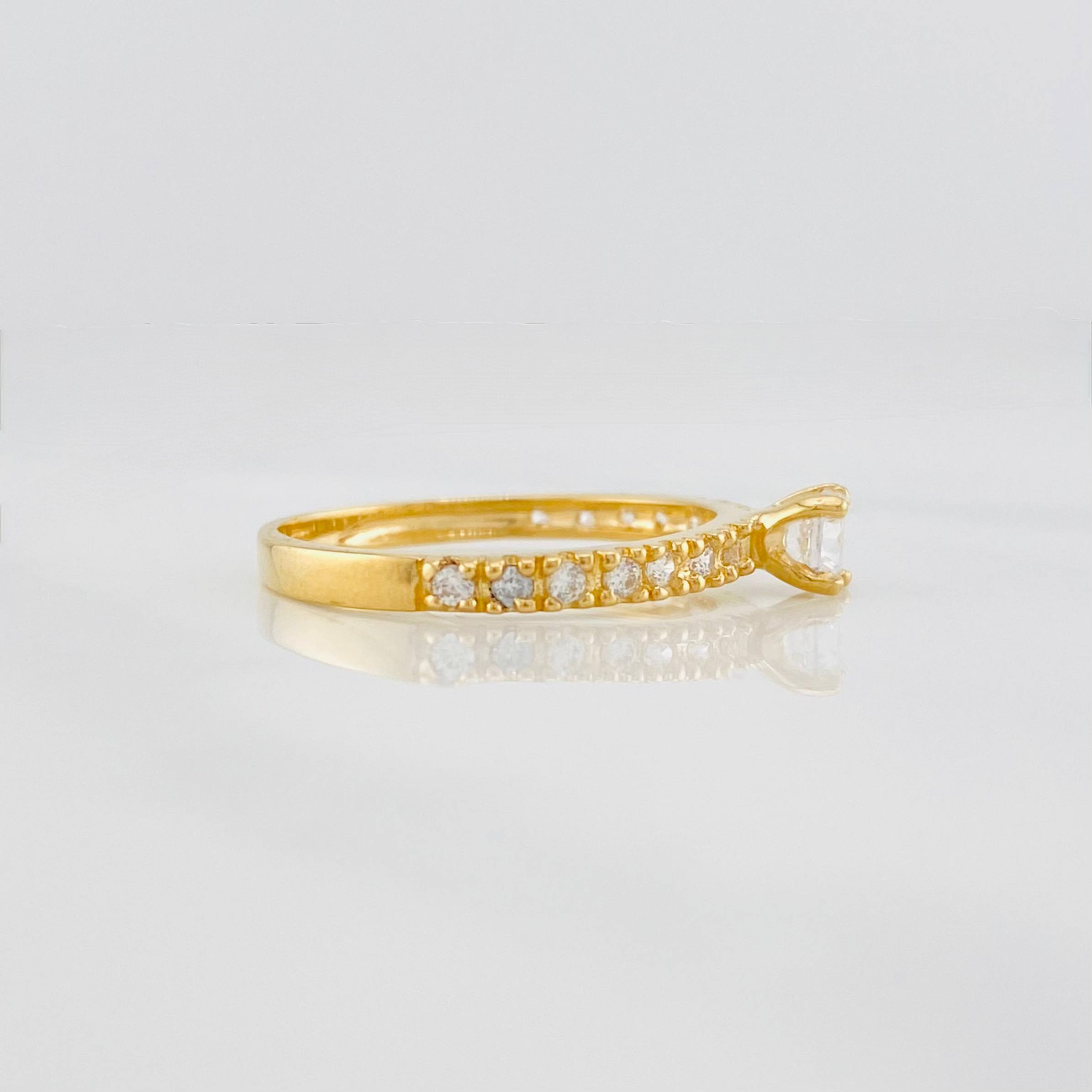 Anillo Solitario churumbela 2.05g / T6 1/2 Oro Amarillo 18K